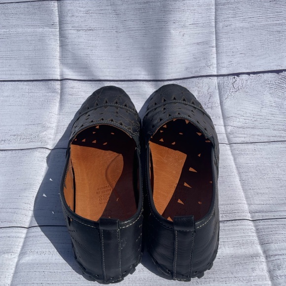 Men’s Spring Steps sandals - Picture 4 of 7